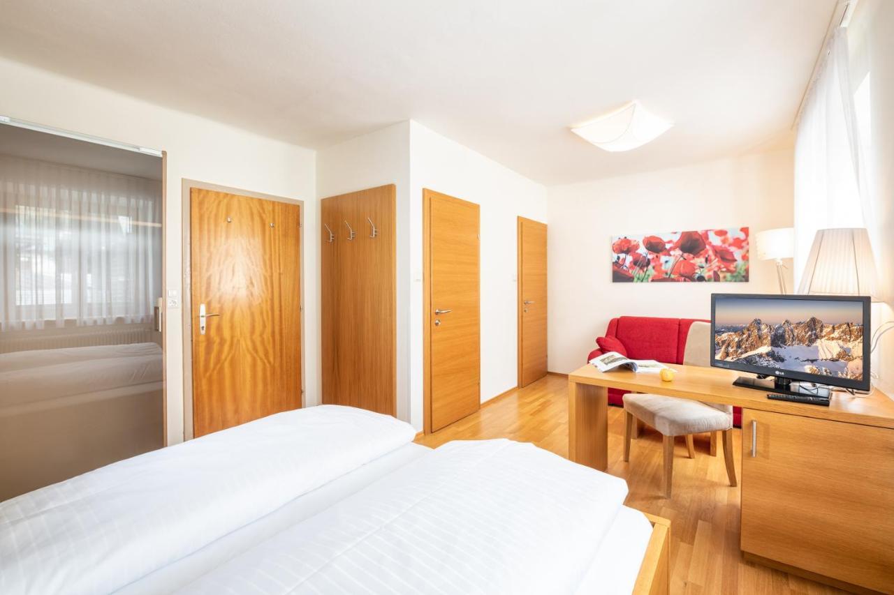 Mayer - Wirtshaus Und Dorfhotel Sankt Martin am Grimming Екстер'єр фото